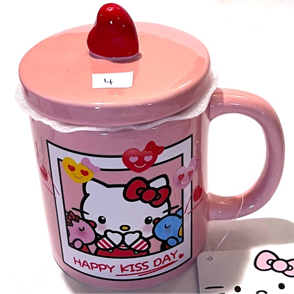 Hello Kitty HAPPY KISS DAY Ceramic Mug with Lid Pink - Picture 14 of 17